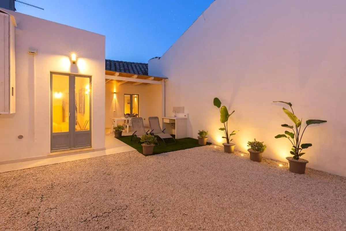 Apartament Vico II - Exclusive House With Garden Cagliari